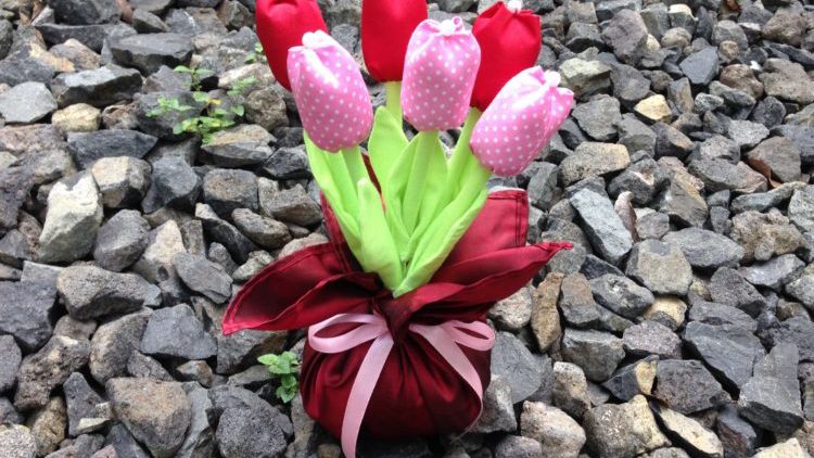 Membuat Bunga Tulip Dari Kain Perca Untuk Hiasan Lebaran Amuslima